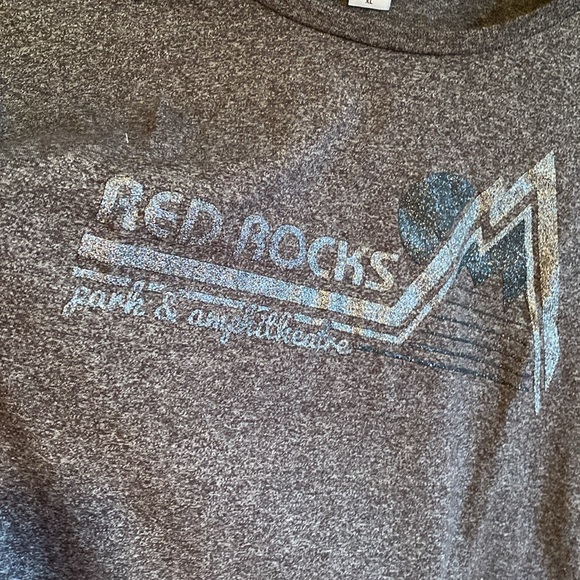 Red Rocks Amphitheater T-Shirt Ladies - Picture 2 of 5